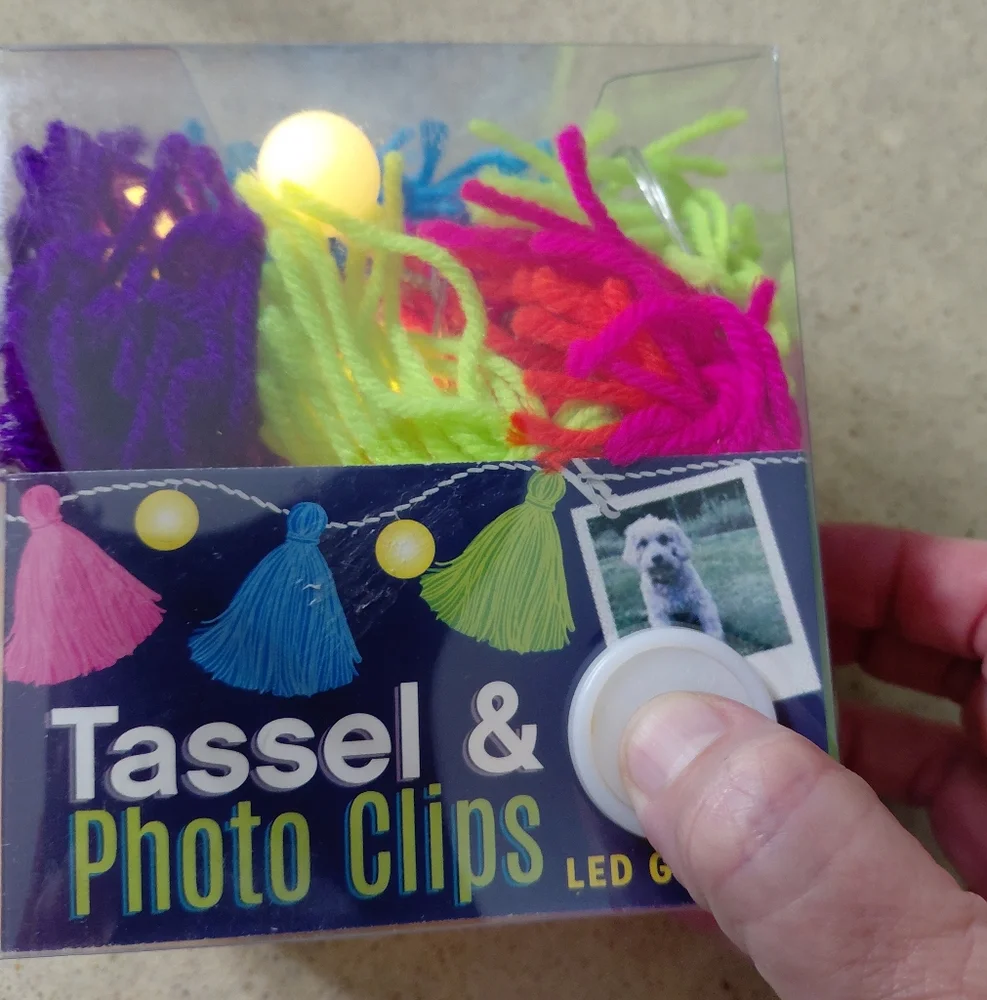 Tassel LED Garland Colorful, Photo NWT